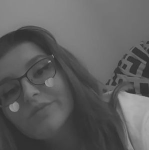 Meet your Posher, Alannia